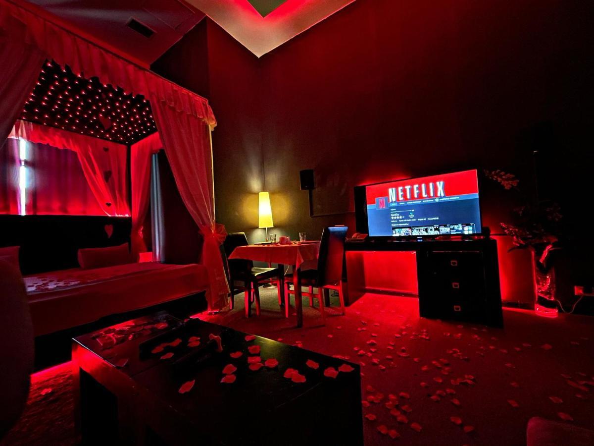 Cinema Plaza Hotel باكو المظهر الخارجي الصورة